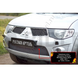 Защитная сетка и заглушка переднего бампера Mitsubishi Pajero Sport 2008-2013