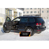 Накладки на внутренние пороги дверей Volkswagen Touareg 2007-2009
