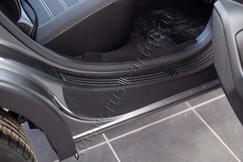Накладки на внутренние пороги задних дверей (2шт.) Renault Arkana 2019-